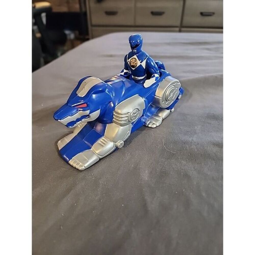 1995 McDonald's‎ Mighty Morphin Power Rangers Blue Ranger's Wolf Zord & Figure